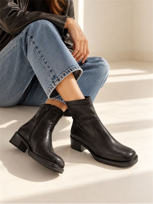 Stivaletto nero in pelle con tacco basso IL LACCIO | 5438VITELO NERO